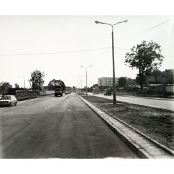 Aleja Warszawska w kierunku Kortowa, po prawej stronie Hotel Kopernik, lata 70. XX wieku (APO, sygn. 1141/4453)