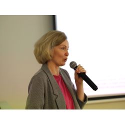 Prof. dr hab. Iryna Kryvosheia 