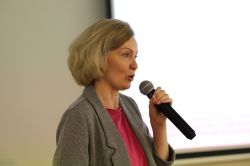 Prof. dr hab. Iryna Kryvosheia 