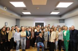 Pamiątkowe zdjęcie wszystkich uczestników spotkania